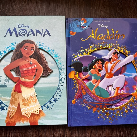 Disney Die-Cut Classics Disney: Aladdin & Moana Editors of Studio Fun books - Picture 1 of 2